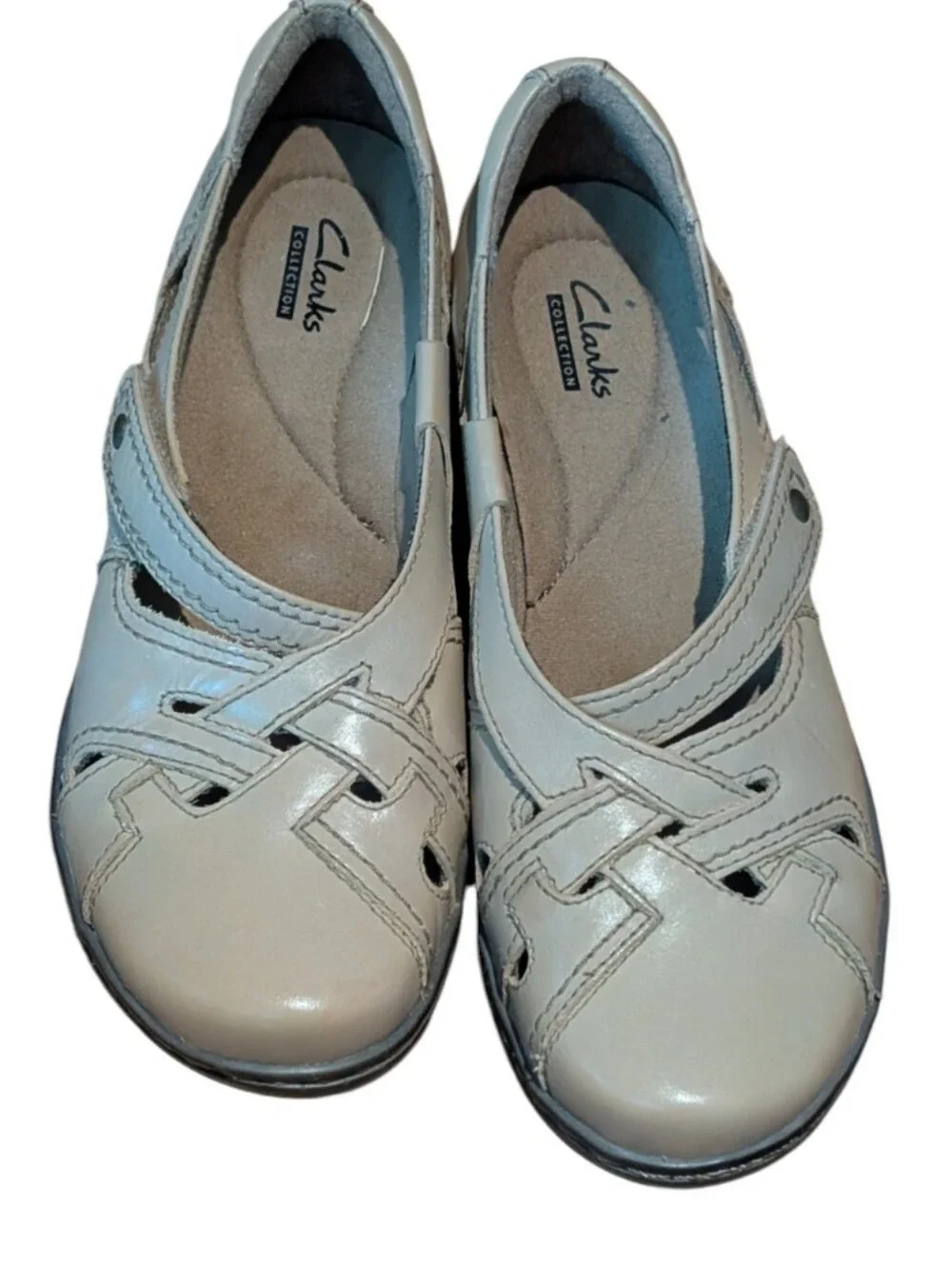 Clarks Collection Ashland Spin Q leather Mary Janes with a crisscross strap 8W